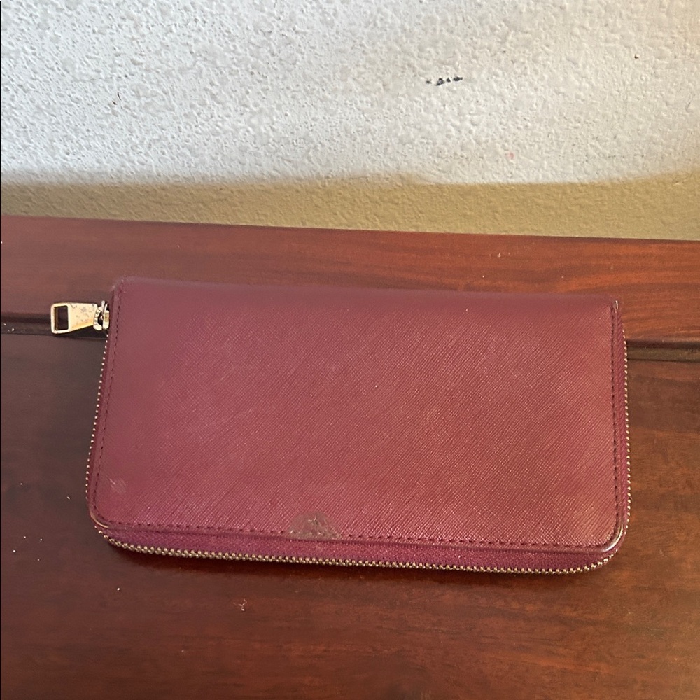 Tory Burch Saffiano Zip Wallet - Picture 3 of 9